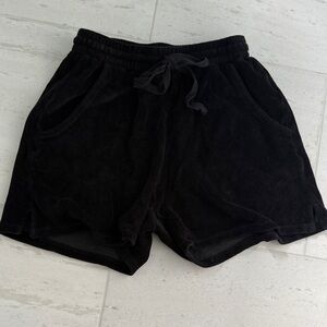 Cozy Women's Velvet Black Shorts Size S